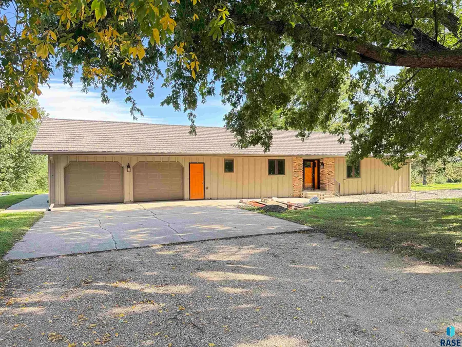 45508 272nd St, Parker, SD 57053 - #3