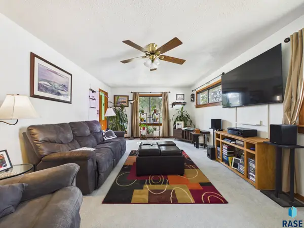 1006 W 5th St, Sioux Falls, SD 57104