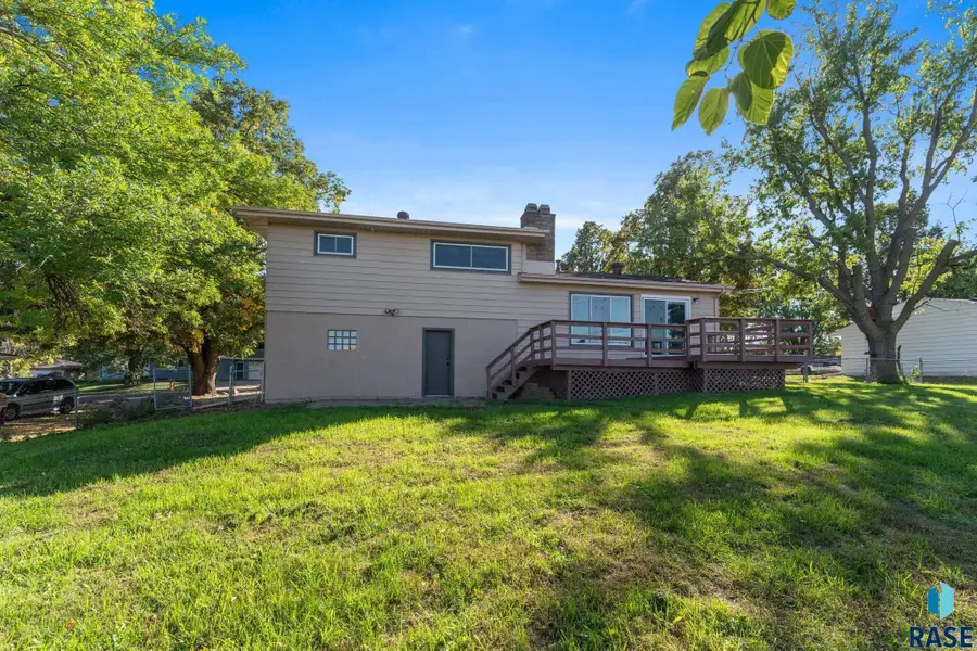 5108 W 34th St, Sioux Falls, SD 57106 - #2