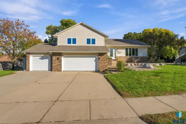 3304 E Marson Dr, Sioux Falls, SD 57103