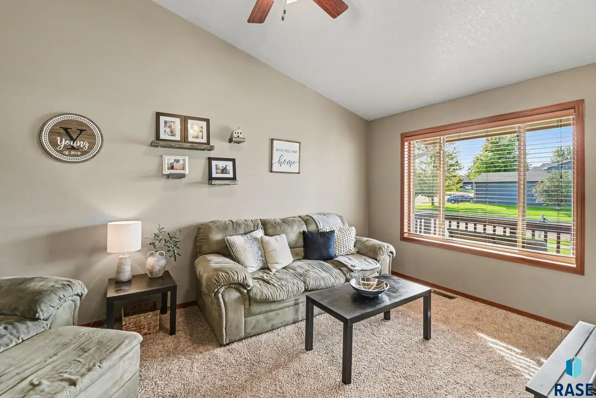 7904 W Browning St, Sioux Falls, SD 57106 - #1
