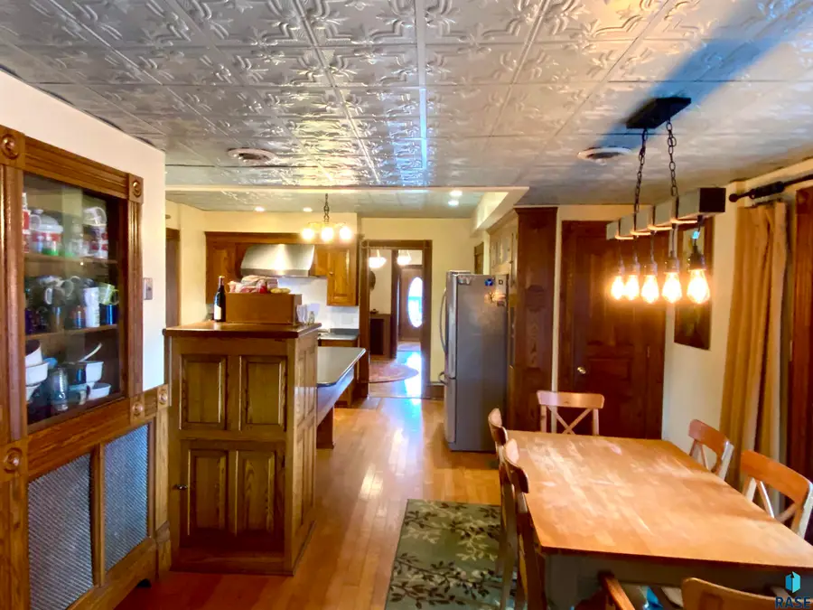 505 Kniss Ave, Luverne, MN 56156 - #3