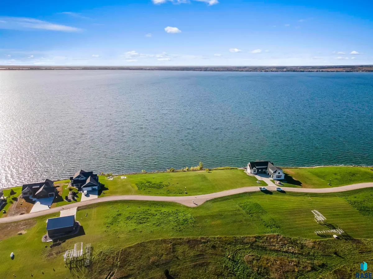 118 Sunset Park Dr, Estelline, SD 57234 - #1