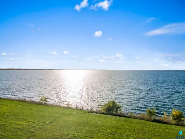 118 Sunset Park Dr, Estelline, SD 57234