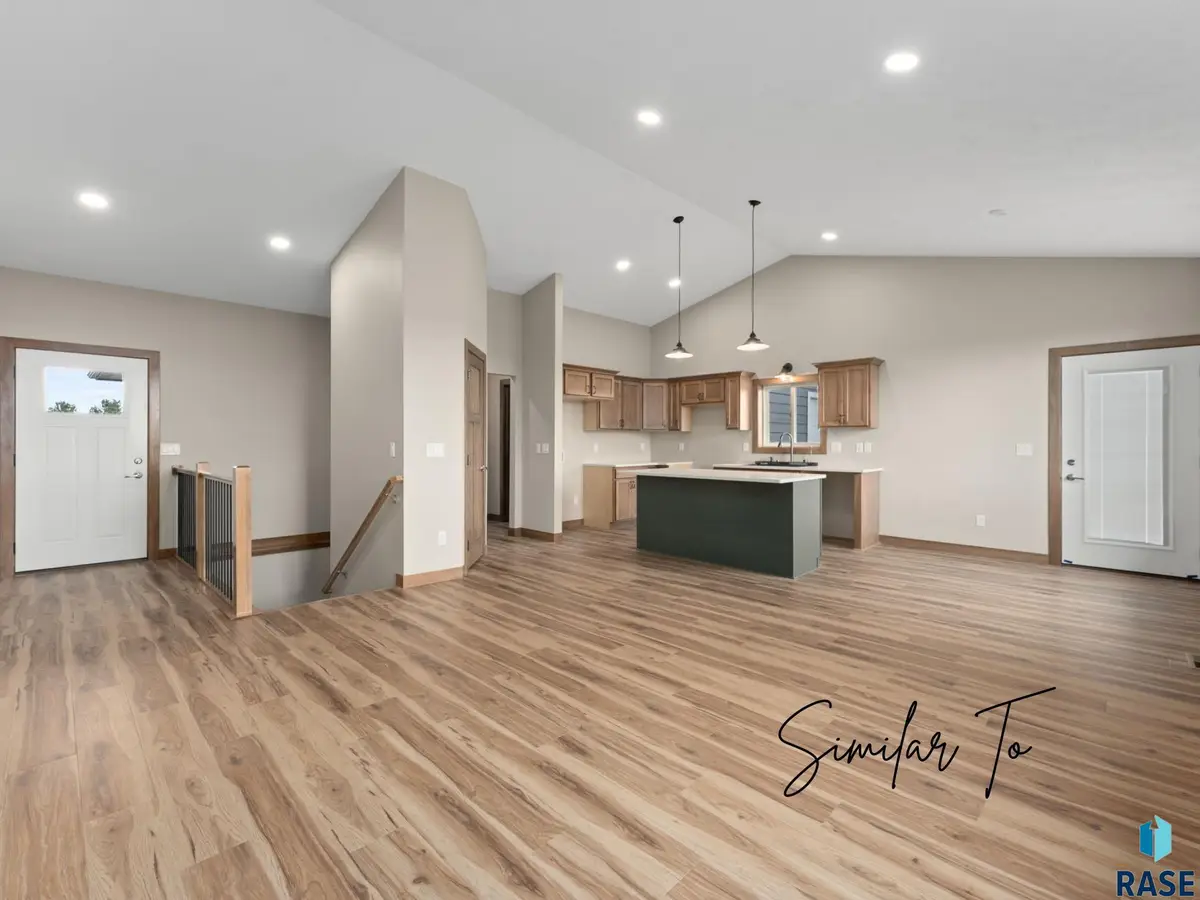 809 W Opal Ln, Hartford, SD 57033 - #1