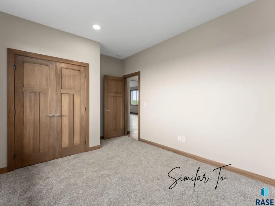 809 W Opal Ln, Hartford, SD 57033 - #3