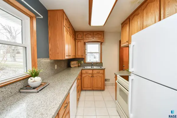 2200 W 28th St, Sioux Falls, SD 57105