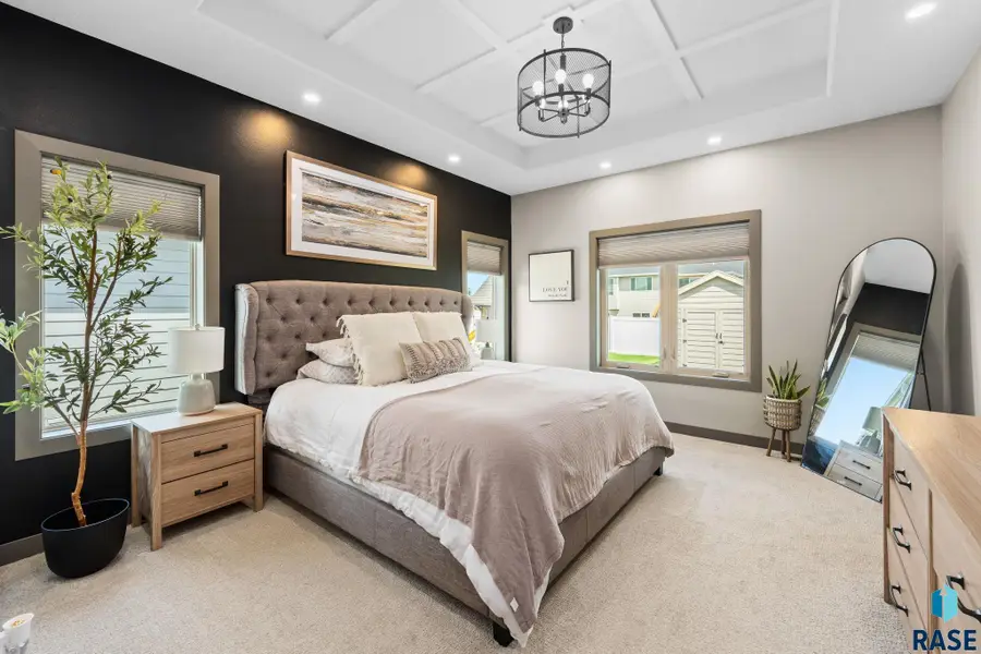 6708 E Dugout Ln, Sioux Falls, SD 57110 - #3