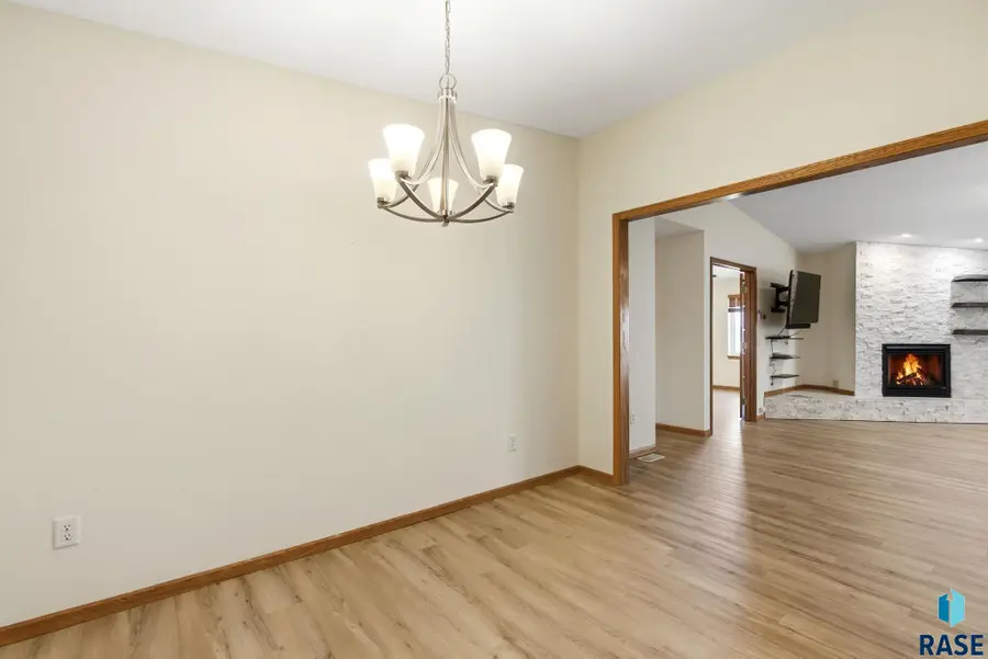 3300 W Miles Pl #203, Sioux Falls, SD 57108 - #2