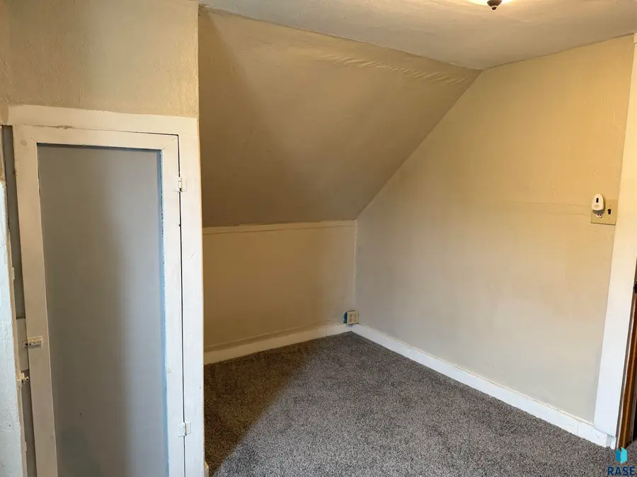 210 E State St, Marion, SD 57043 - #3
