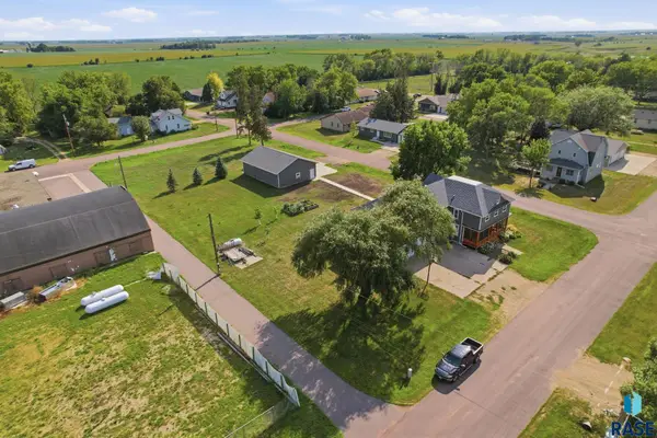 451 1st Ave, Chancellor, SD 57015