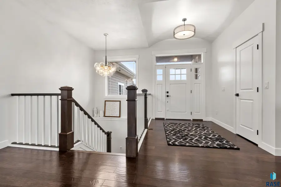 6808 E Steamboat Trl, Sioux Falls, SD 57110 - #2