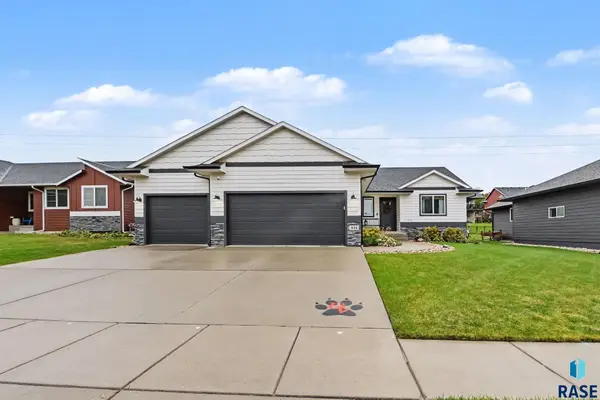 821 N Anthem Dr, Sioux Falls, SD 57110