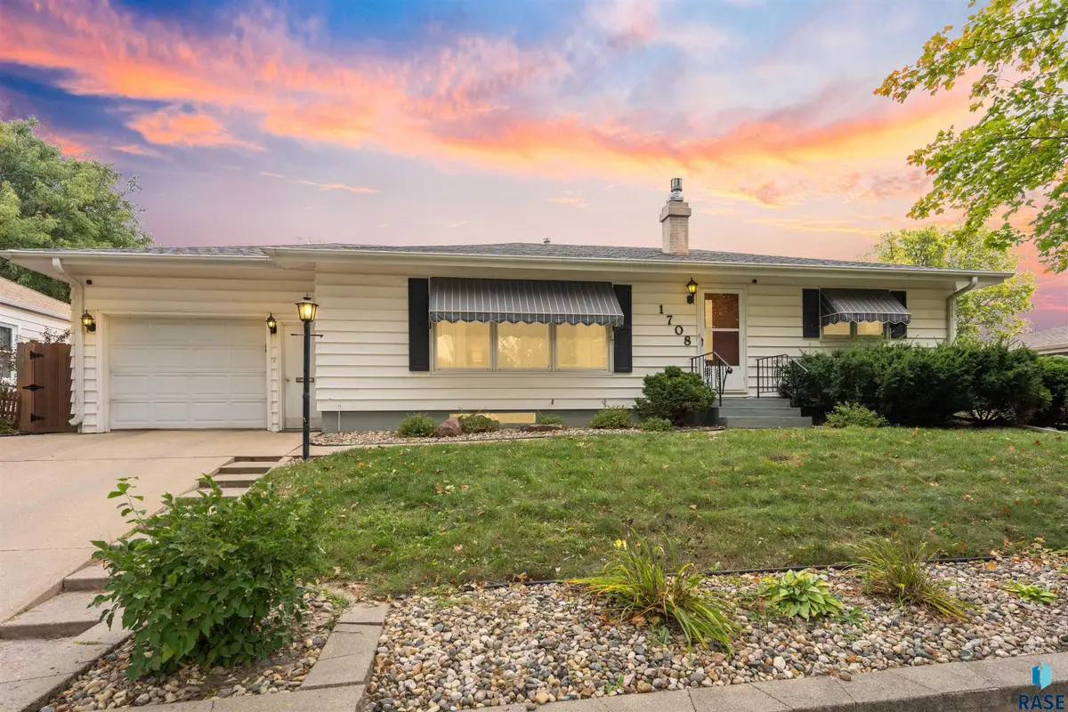 1708 S Lake Ave, Sioux Falls, SD 57105 - #1