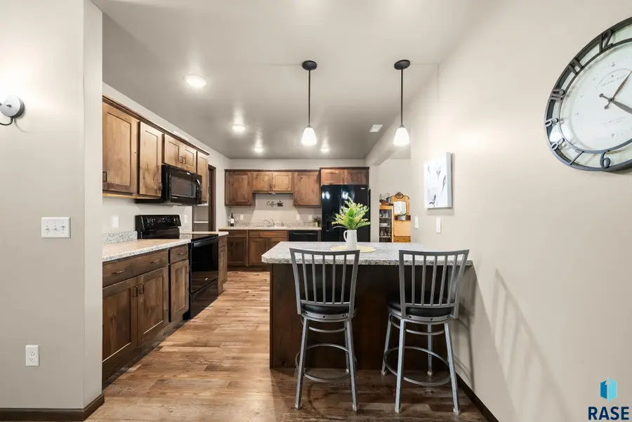 5602 S Woodlily Ave, Sioux Falls, SD 57108 - #2