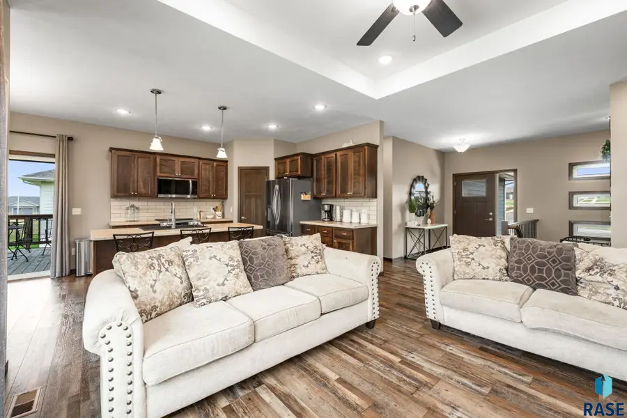 6620 E 33rd St, Sioux Falls, SD 57110 - #2