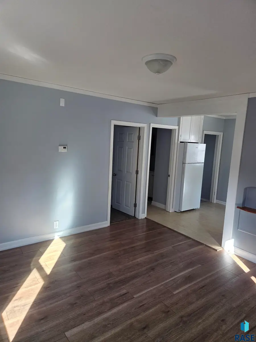 1214 S Glendale Ave, Sioux Falls, SD 57104 - #2