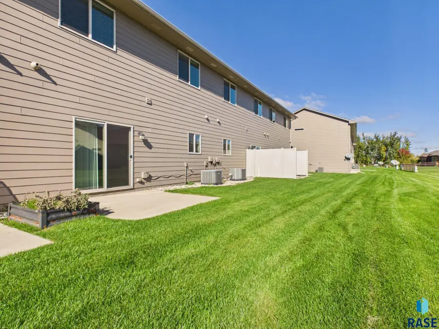7124 S Bridger Pl, Sioux Falls, SD 57108 - #3