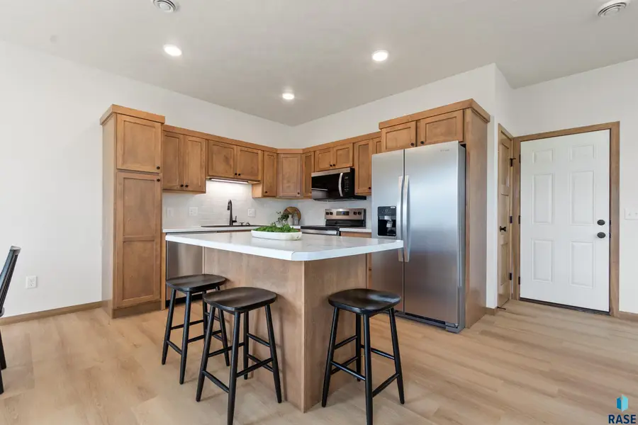 8005 E Tencate Pl, Sioux Falls, SD 57110 - #2