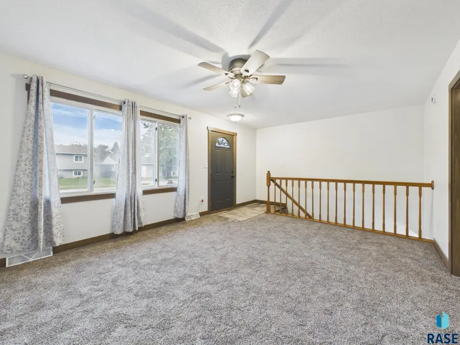 6505 W 52nd St, Sioux Falls, SD 57106 - #2