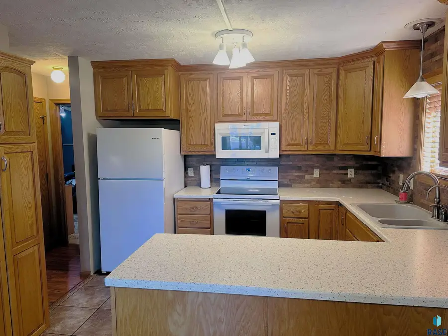 4813 S Baha Ave, Sioux Falls, SD 57106 - #3