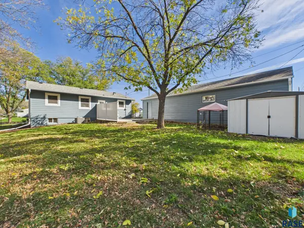 743 N Leadale Ave, Sioux Falls, SD 57103