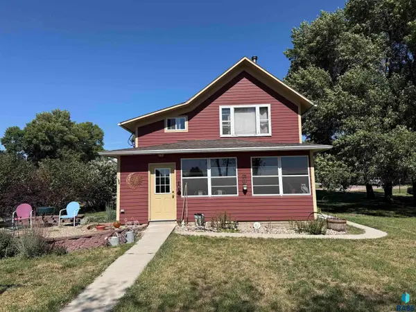141 Elm St E, Monroe, SD 57047