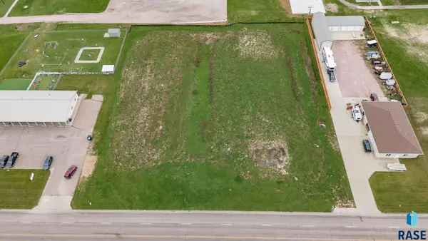 528 Lovely Ave, Baltic, SD 57003