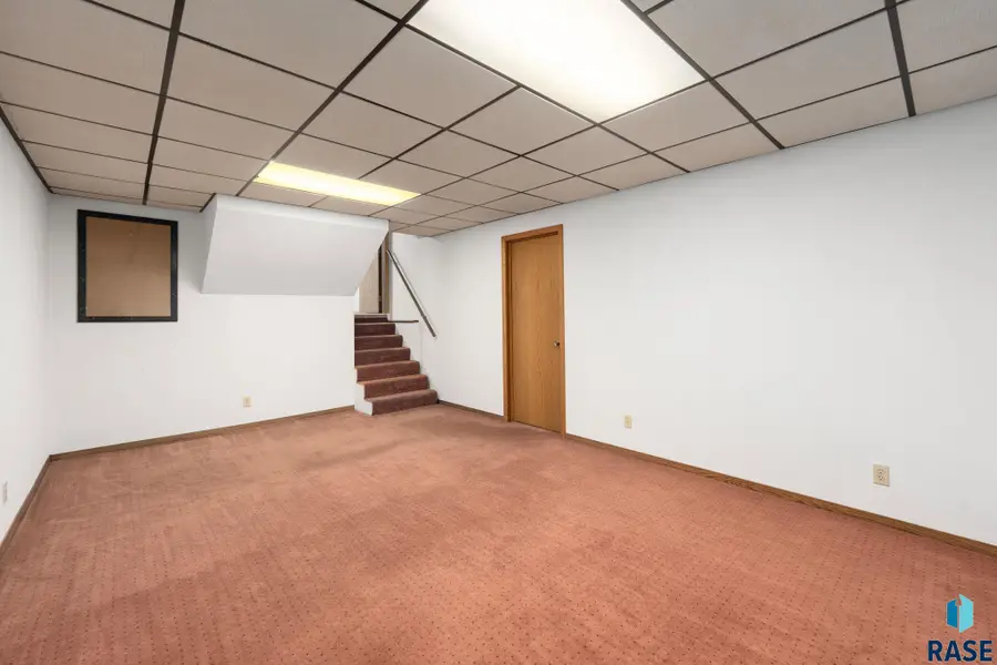 4213 S Cathy Ave, Sioux Falls, SD 57106 - #3