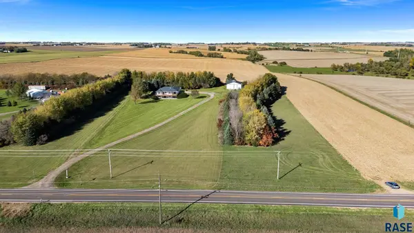 48072 254th St, Garretson, SD 57030