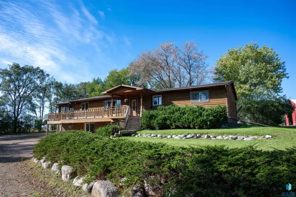 27727 467th Ave, Lennox, SD 57039