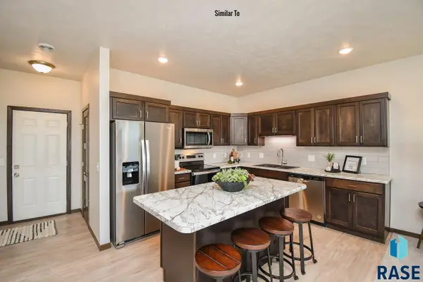 8146 E Tencate Pl, Sioux Falls, SD 57110