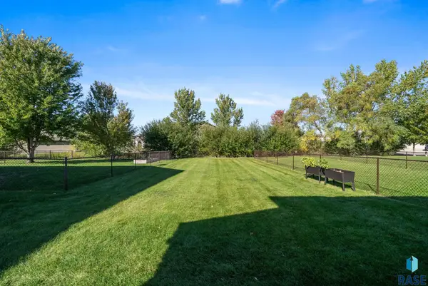 2813 S Purdue Ave, Sioux Falls, SD 57106