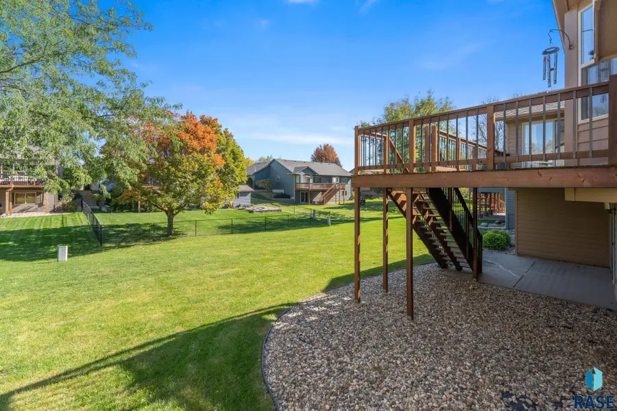 316 N Penstemon Ave, Sioux Falls, SD 57110 - #2