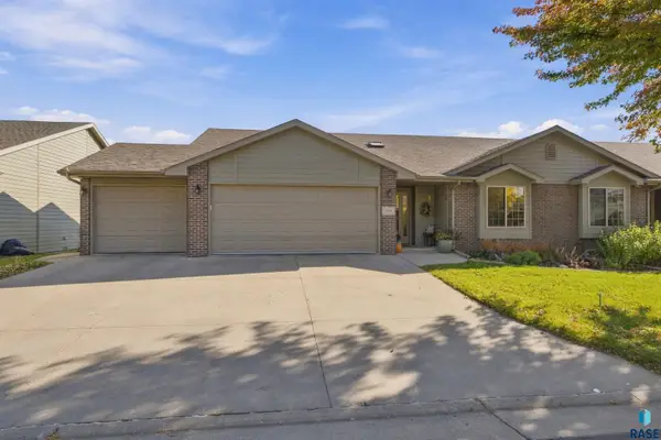 5224 E Pop Fly Pl, Sioux Falls, SD 57110