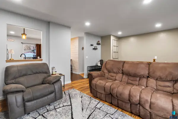 204 N Steven St, Worthing, SD 57077