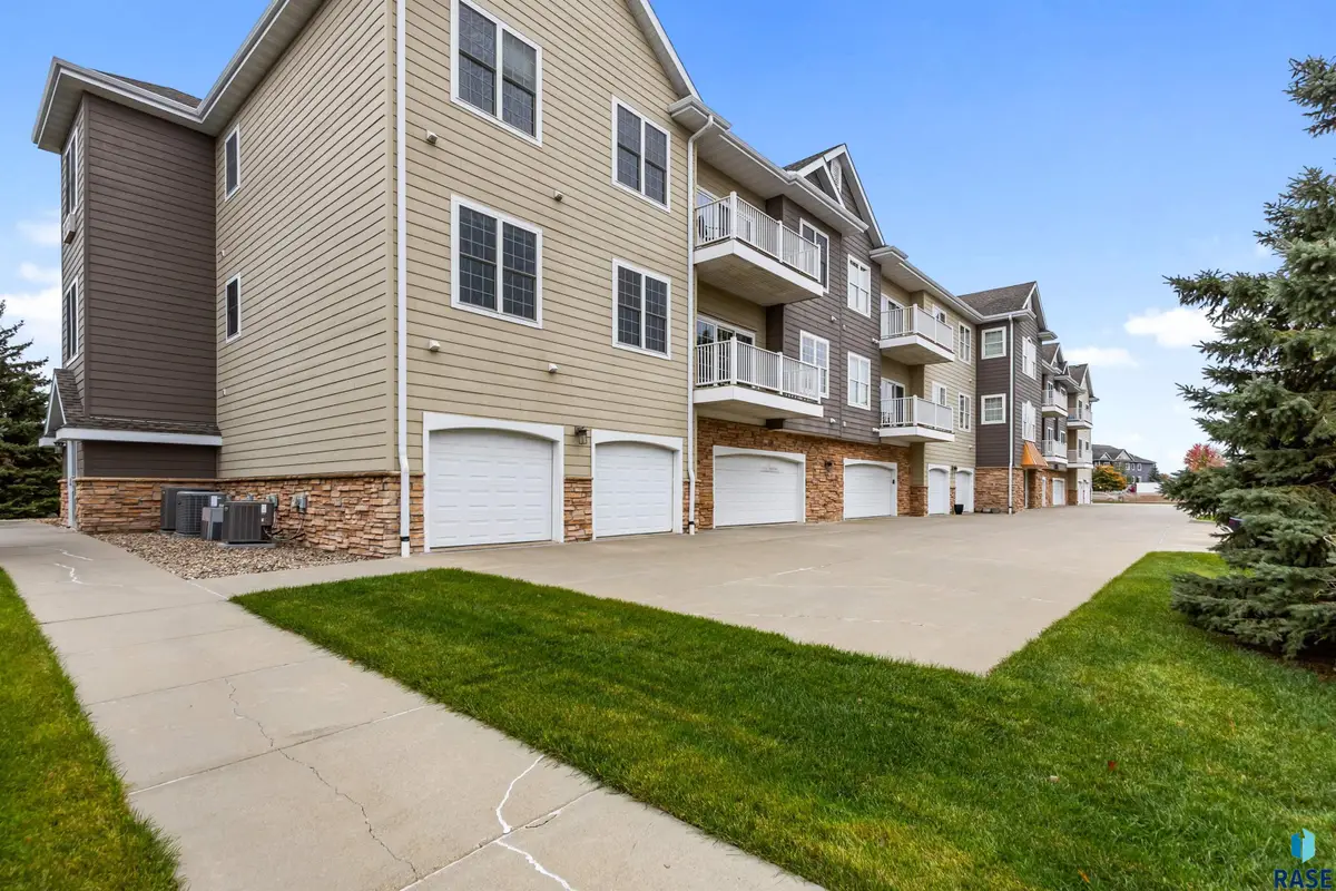6106 S Avalon Ave #207, Sioux Falls, SD 57108 - #1