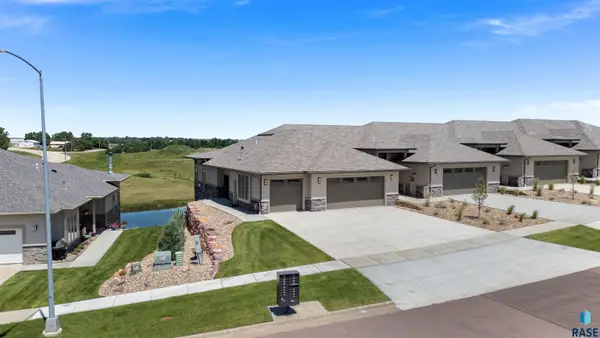 7804 E Bull Pine Trl, Sioux Falls, SD 57110