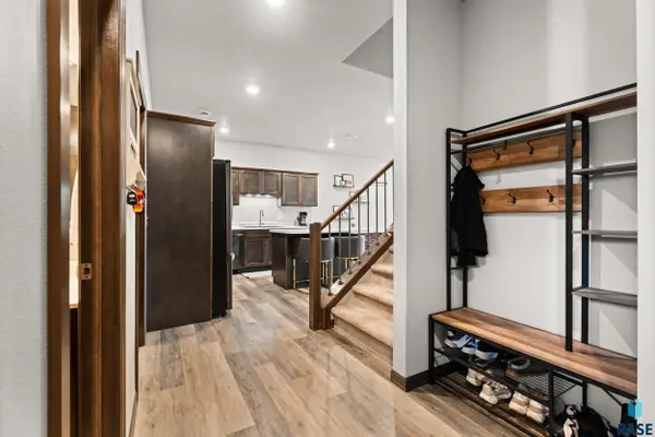 7302 E 45th St, Sioux Falls, SD 57110