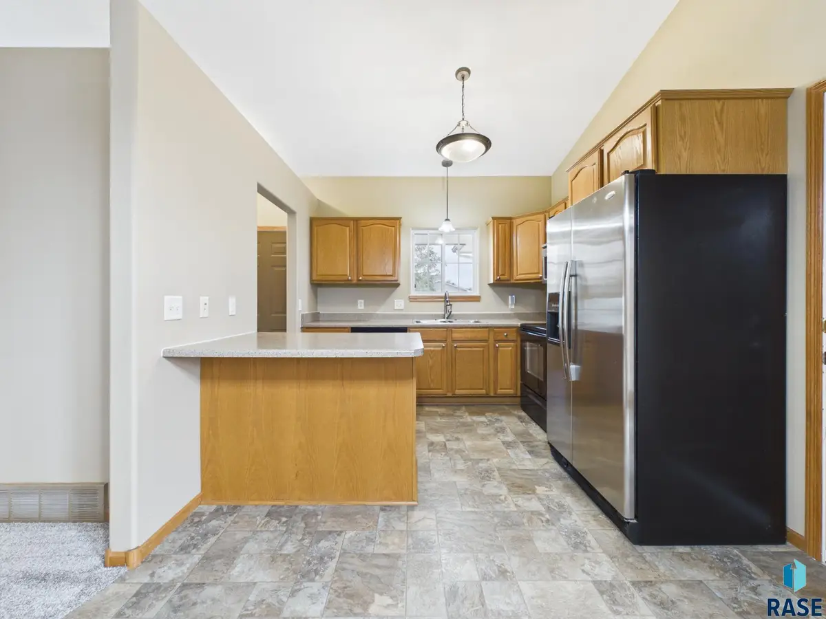 503 S Tessa Ave, Hartford, SD 57033 - #1