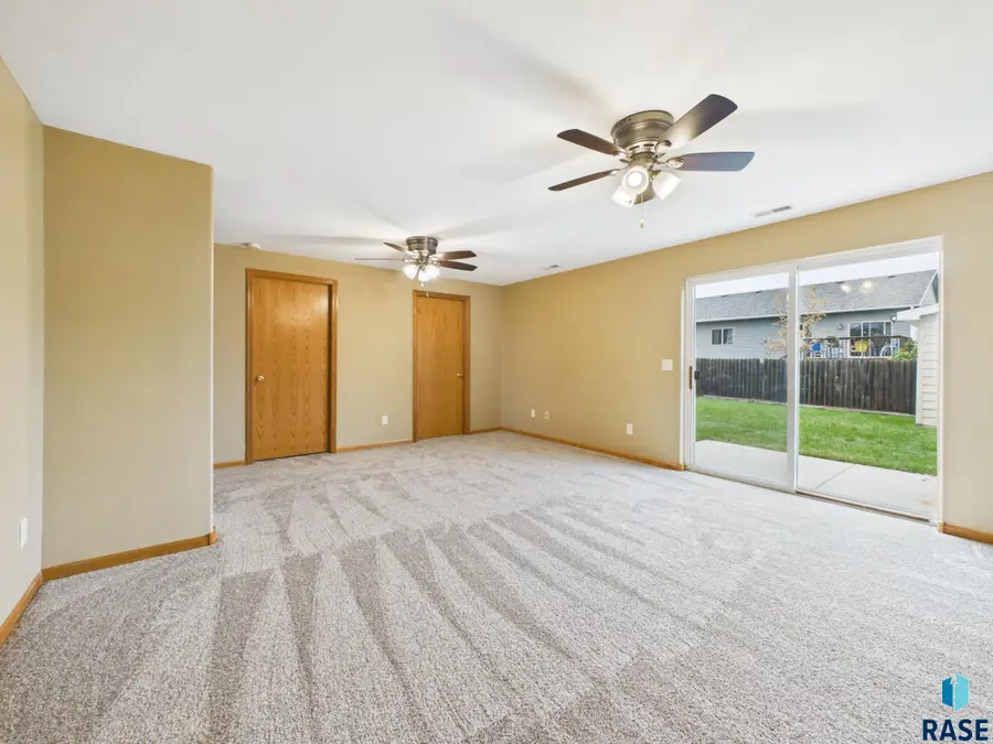 503 S Tessa Ave, Hartford, SD 57033 - #3