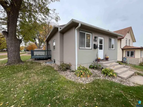 1015 S 5th Ave, Sioux Falls, SD 57105