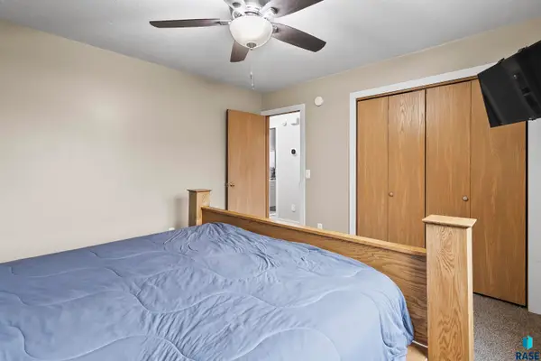 204 N Steven St, Worthing, SD 57077