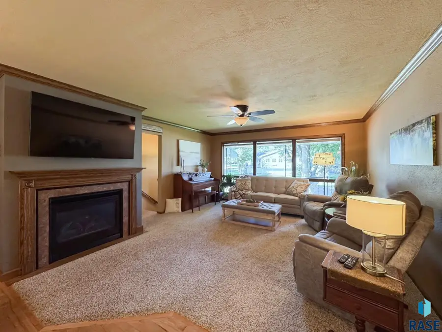 4905 E Cynthia Dr, Sioux Falls, SD 57110 - #3