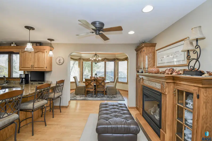 2329 S Holt Ave, Sioux Falls, SD 57103 - #3