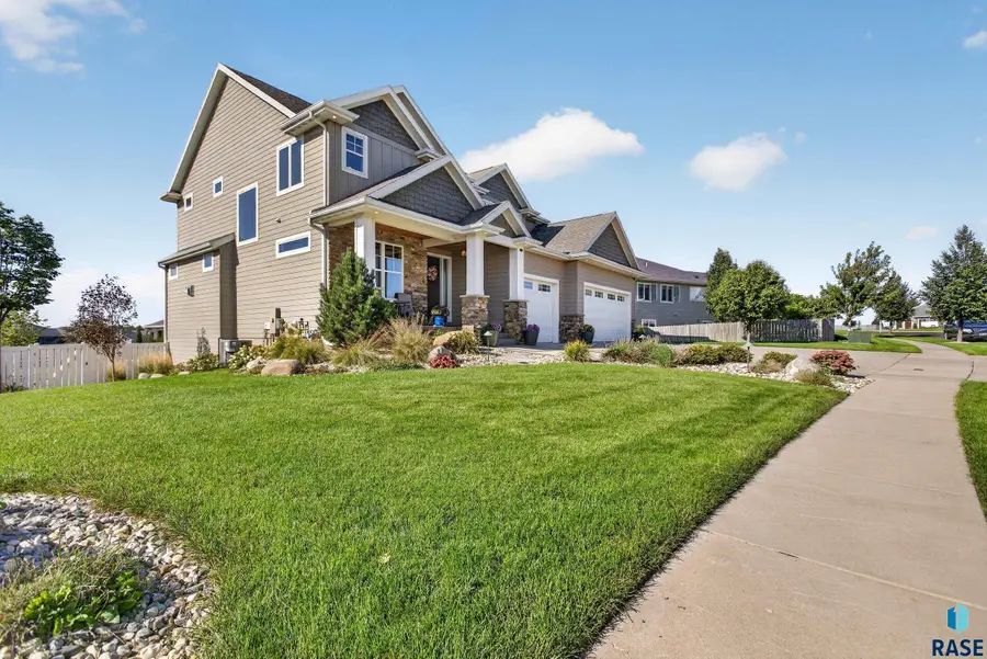 8324 E Water Wood St, Sioux Falls, SD 57110 - #3