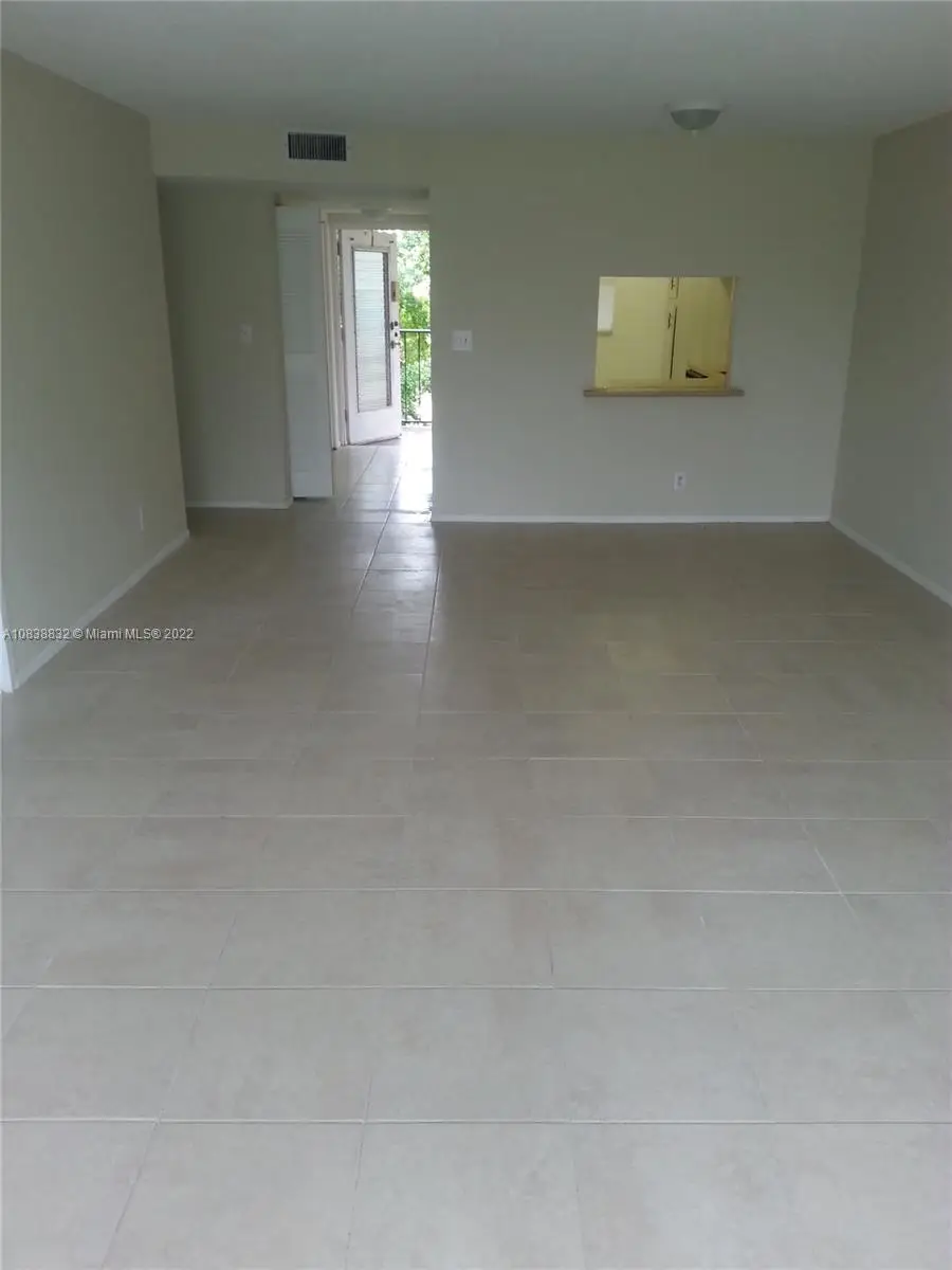 8411 Lagos De Campo Blvd #303U, Tamarac, FL 33321 - Image #3