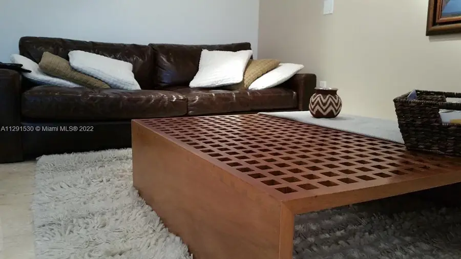 19900 E Country Club Dr #212, Aventura, FL 33180 - Image #3