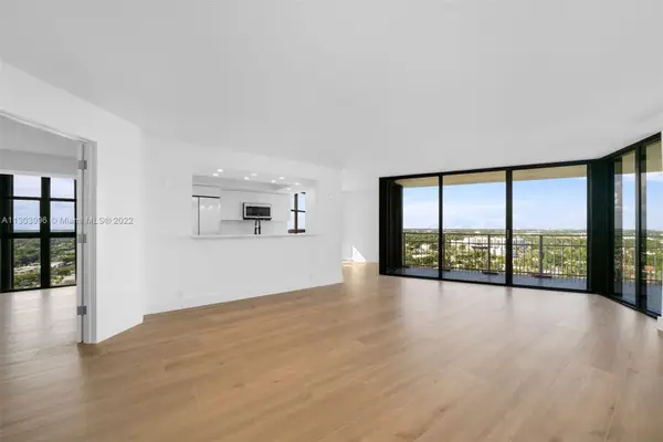 4000 Towerside Ter #2211, Miami, FL 33138