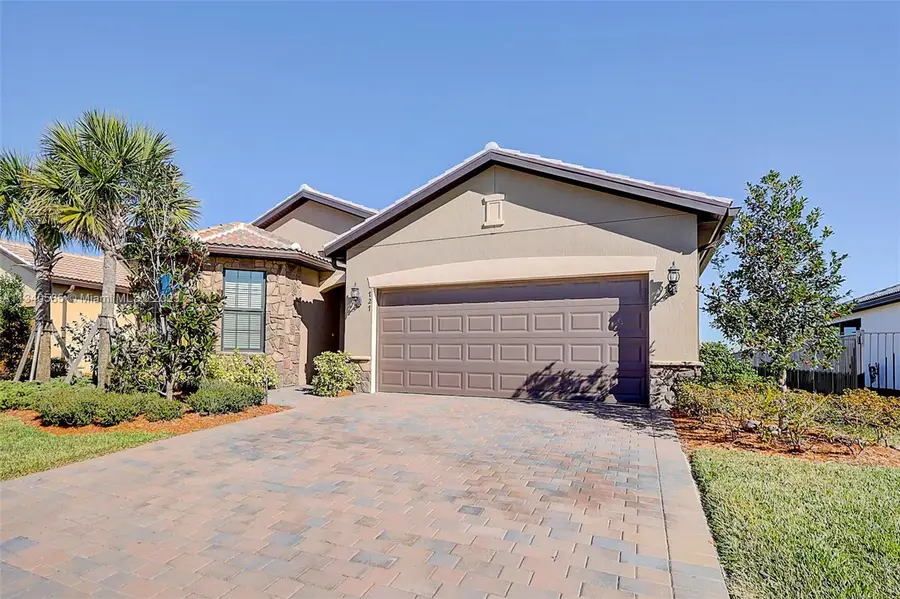 727 SE Boboli Way, Port Saint Lucie, FL 34984 - #3